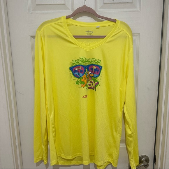 RunDisney Pluto 5k long sleeve athletic top - Picture 1 of 5